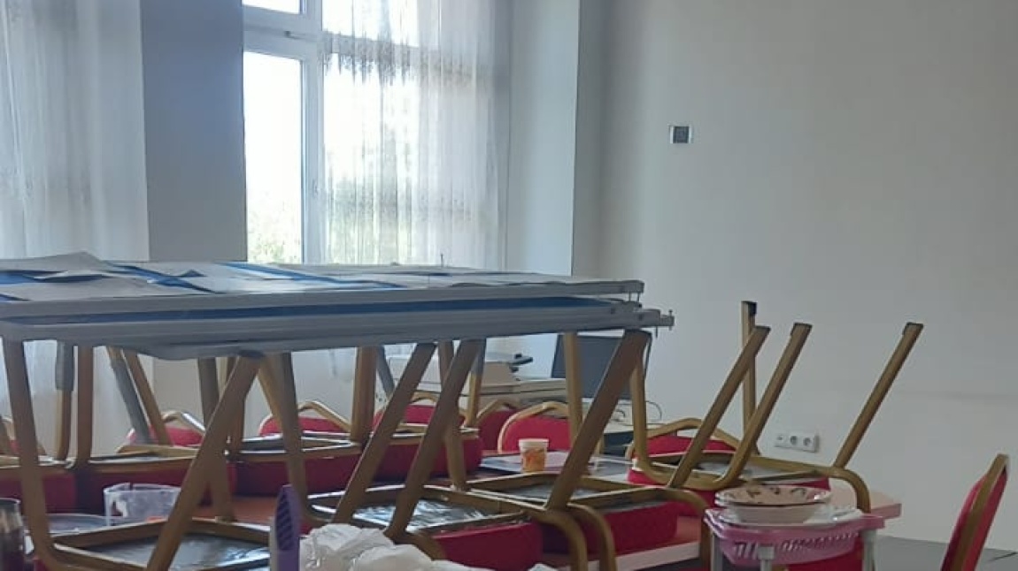 Okulumuzun öğretmenler odası yenileniyor